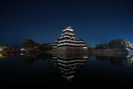 深夜無音の松本城