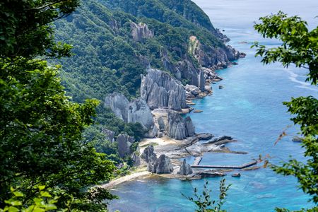 神秘的造形－仏ヶ浦の奇岩群