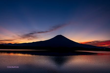 日の出のグラデーション