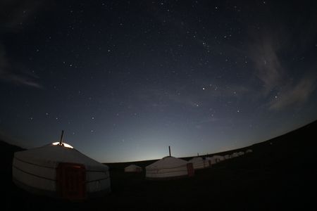モンゴルの草原と星空