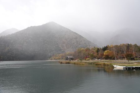     奥日光湯の湖　　　紅葉