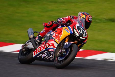 #33 Red Bull Honda ステファン・ブラドル