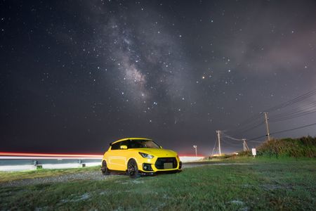 星影に佇むイエロー