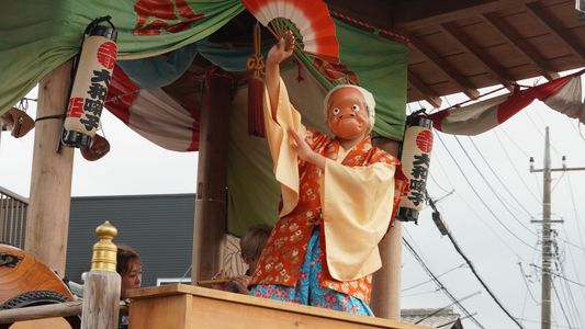 例祭の見事な踊り
