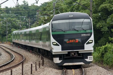 E257系5000番台臨時特急あずさ83号松本行
