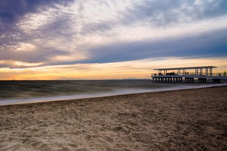 東京湾の夕焼け・・・遠くに富士山を眺めながら