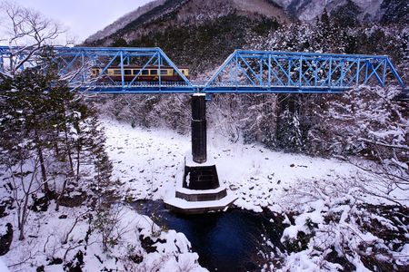 雪の第二渡良瀬橋梁