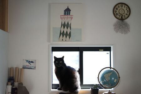 黒猫と灯台の絵