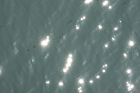 水面のきらめき