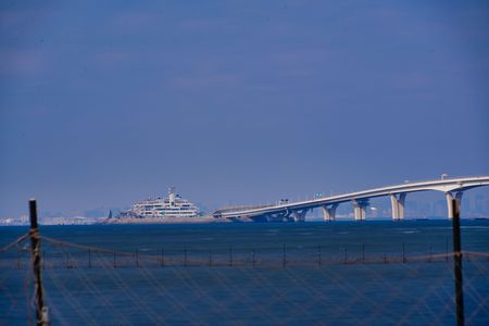 強風の中、決行。