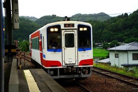 ロ－カル列車から眺める