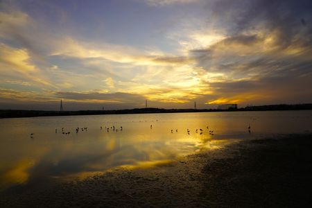 黄昏時の水鏡