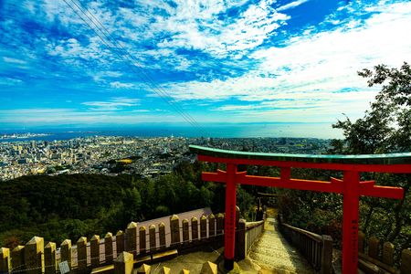 山頂の神社