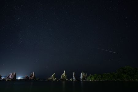 夜明けの橋杭岩