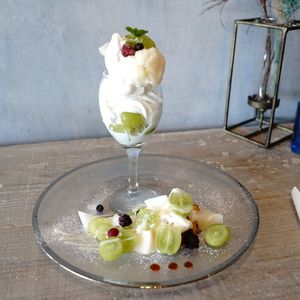 シャインマスカットパフェ
