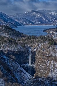 冬の華厳滝と中禅寺湖