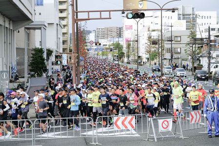 おかやまマラソン2025は、2025年 11月9日（日）応援に来てください