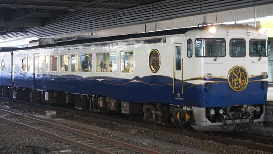 広島駅で見かけた観光列車。