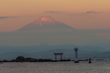 11月の富士山  真名瀬海岸で
