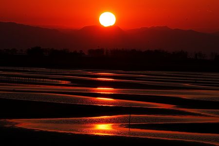 真玉海岸の干潟と夕陽