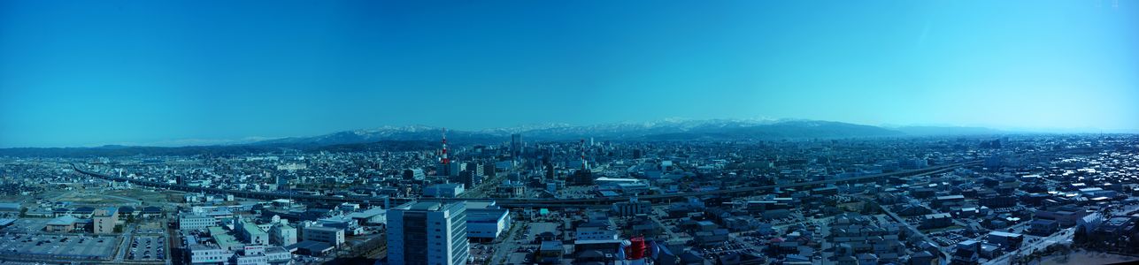 石川県庁舎展望フロアからの眺め