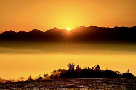 雲海、そして十勝岳連峰からの日の出