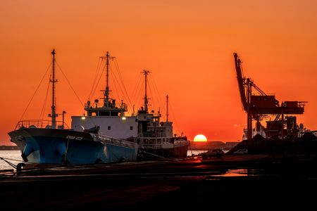 黄昏 〜苫小牧港〜
