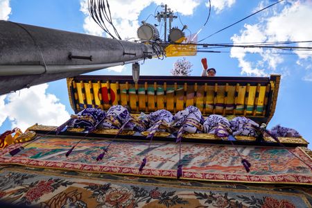 電柱に当たらぬよう