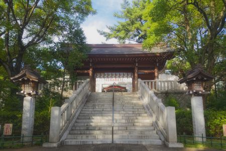 稲毛浅間神社　階段の先の神域へ