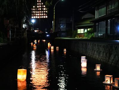 灯籠流し