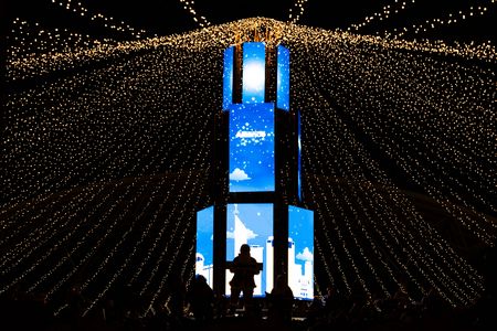 光が降り注ぐ塔