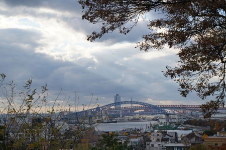 ウオーキングの公園山頂から見た天使のはしご
