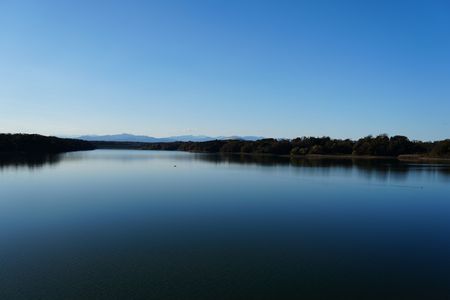 空と湖