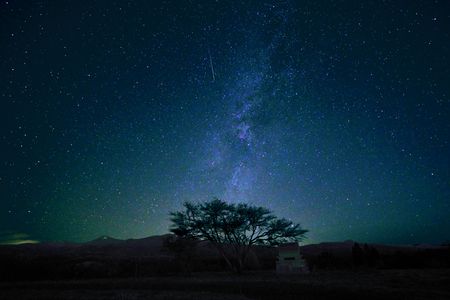 流れ星。おうし座流星群
