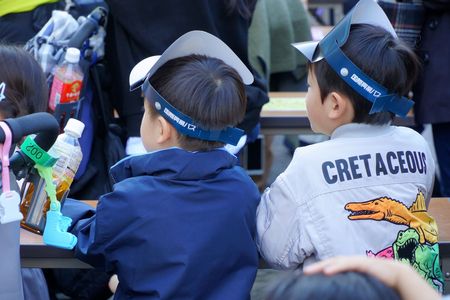 見つめるふたり