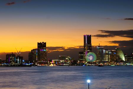 みなとみらいの夕景