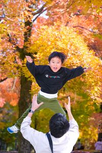 秋空はジャンプ