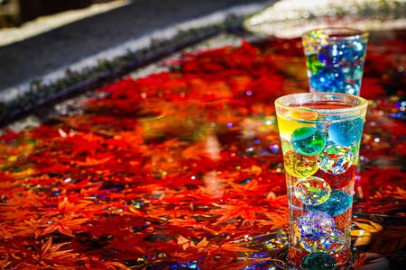 秋色に染まる手水舎