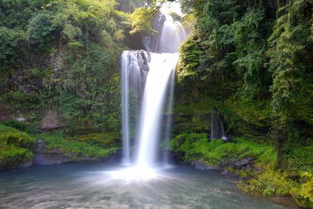 静寂に降りそそぐ光
