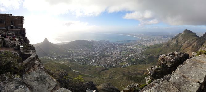 テーブル・マウンテンからケープタウン市街地の眺め