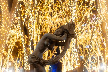 イベント内の銅像