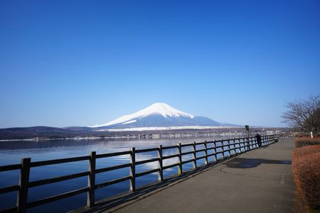 早朝の山中湖