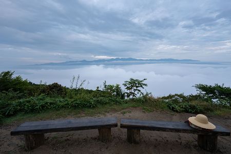 雲海と麦わら帽子