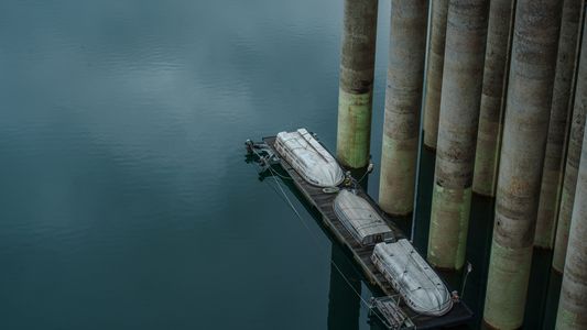 天空の奥多摩湖