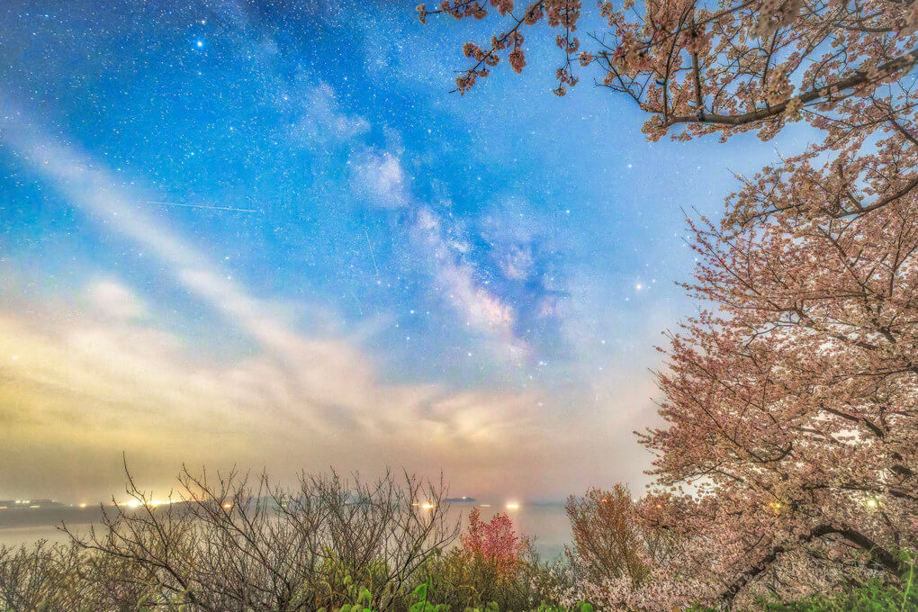 『桜と天の川』Y’s Photoさん