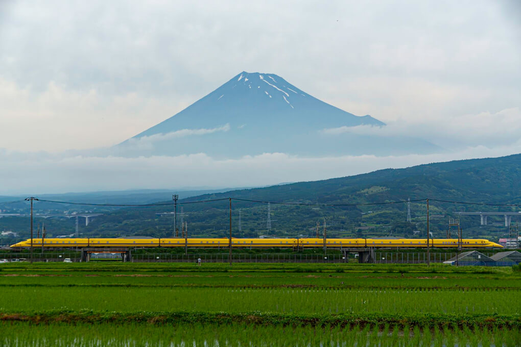 『富士山とドクターイエロー』Hidesan.さん