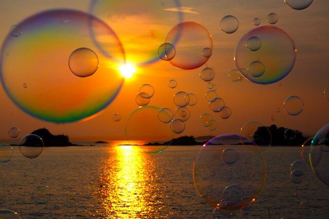 『夕陽のシャボン玉』ろくろく36さん