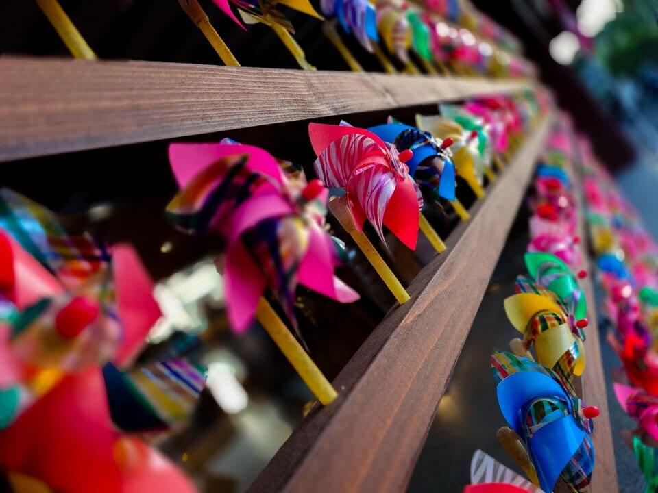 『夏風に吹かれる風車』さとちゃんさん