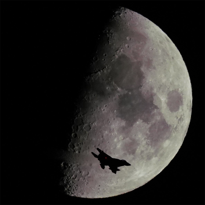 鷲は舞い降りた