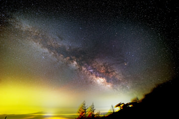「Milky Way above the City Lights」 tohikeさん